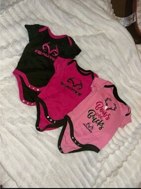 Realtree Girls' Three-Pack Pink & Green Onesies